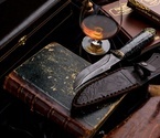 Подарочный нож «Клык 2» (дамасская сталь, акрил) в футляре - фото №1