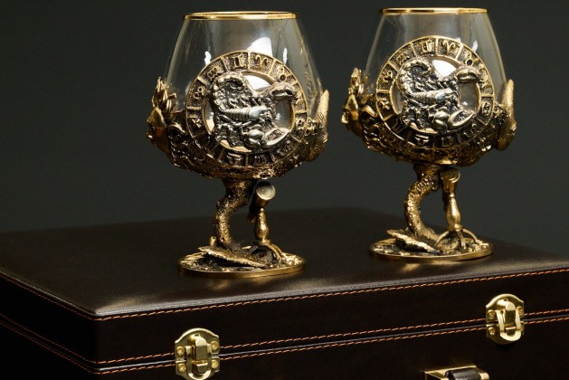 Бокал для коньяка Зодиак "Скорпион"  2 шт.  в подарочном футляре с художественным оформлением  430 мл