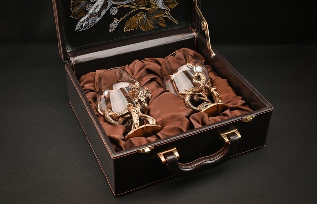 Бокал для коньяка "Год Змеи"  2 шт.  в подарочном футляре с художественным оформлением  430 мл - фото №2