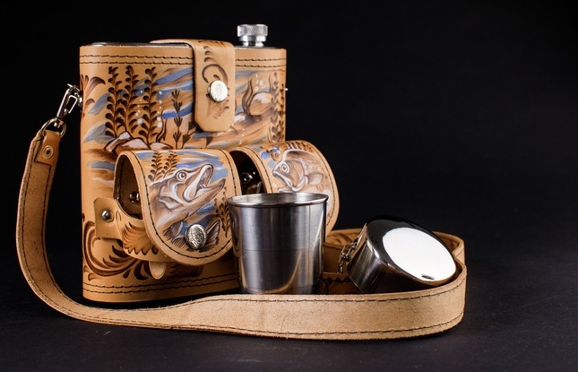 Фляжка 1000 мл. со стаканами - фото №3