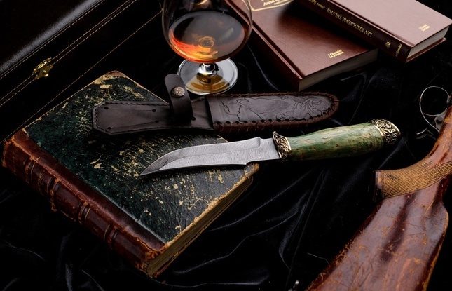 Подарочный нож «Клык 2» (дамасская сталь, карельская береза) в футляре - фото №3