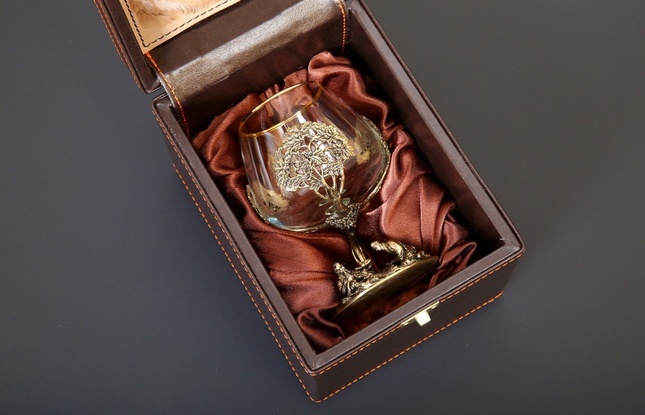 Бокал  для коньяка "Охотники на привале" в подарочном футляре с художественным оформлением  430 мл - фото №3