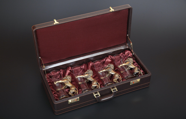 Набор пивных бокалов «Львы» 4 шт.  в подарочном футляре - фото №2