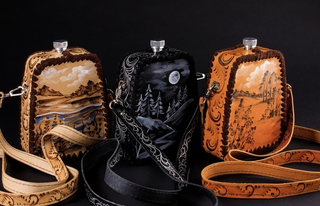 Фляжка 700 мл. пирамида с ремнем - фото №1