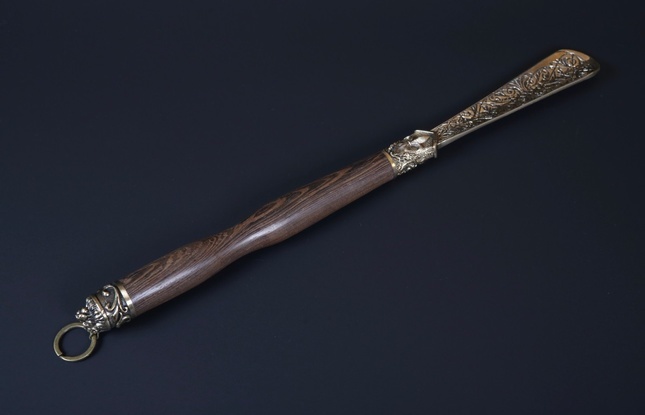 Ложка для обуви  "Лев Ажурный" - фото №3