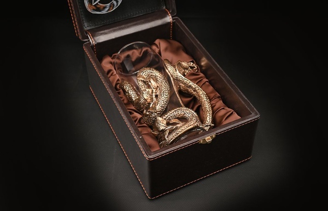 Пивной бокал «Год Змеи» 1 шт. в подарочном футляре с художественным оформлением - фото №1