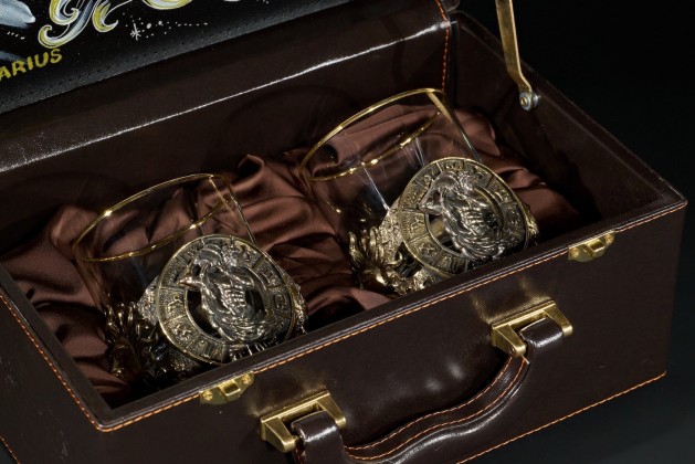 Стакан для виски Зодиак  "Водолей" в подарочном футляре