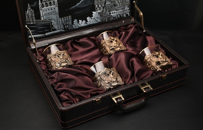 Подарочный набор стаканов для виски   Герб  4 шт. 310 мл в подарочном кейсе  с художественным оформлением - фото №1