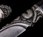 Авторский нож «Питон» (нержавеющий дамаск, черное дерево, благородный металл, клык моржа) - фото №1