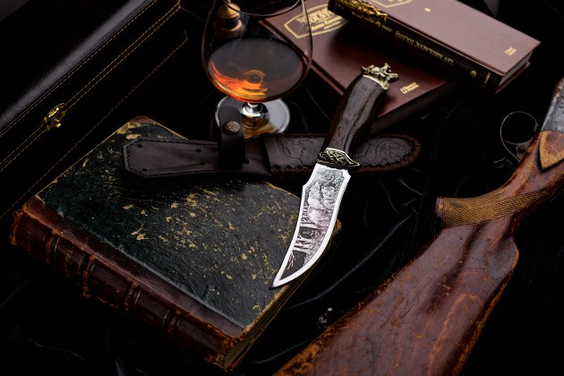 Подарочный туристический нож «Клык 2» сталь 65Х13 в футляре