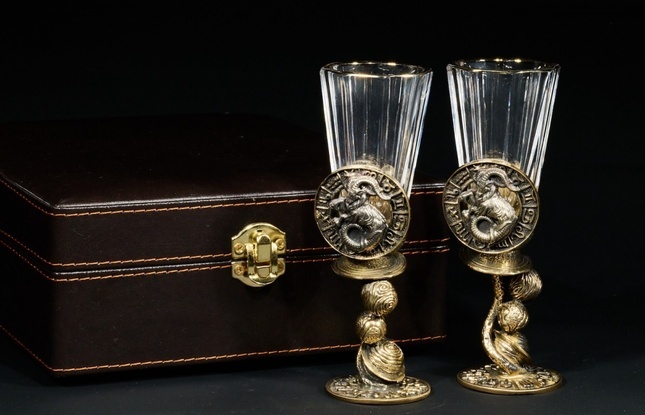 Набор лафитников для водки «Знаки Зодиака Козерог» (2 шт.) в подарочном футляре c художественным оформлением 50 мл