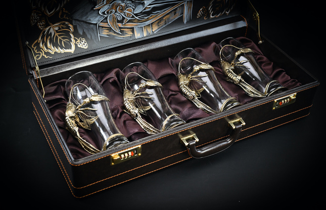 Набор пивных бокалов «Рак» 4 шт.  в подарочном футляре с художественным оформлением - фото №1