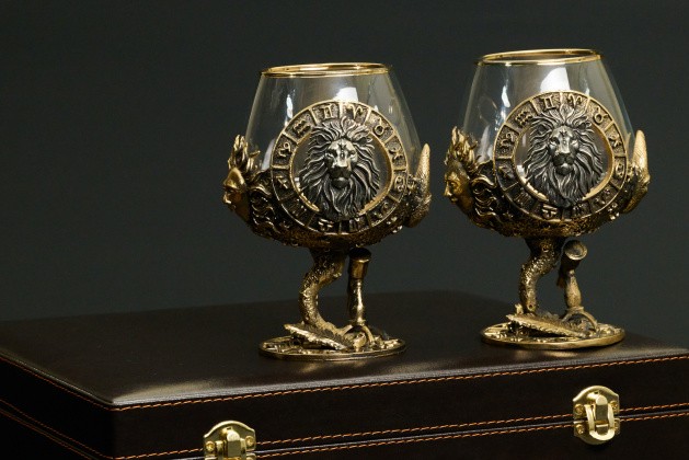 Бокал для коньяка Зодиак "Лев"  2 шт.  в подарочном футляре с художественным оформлением  430 мл