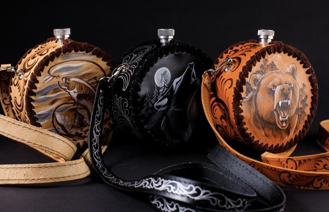 Фляжка 700 мл. круглая с ремнем - фото №2