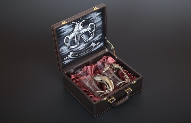 Набор бокалов для пива «Рак и Рыба»  2 шт в подарочном футляре с художественным оформлением - фото №2