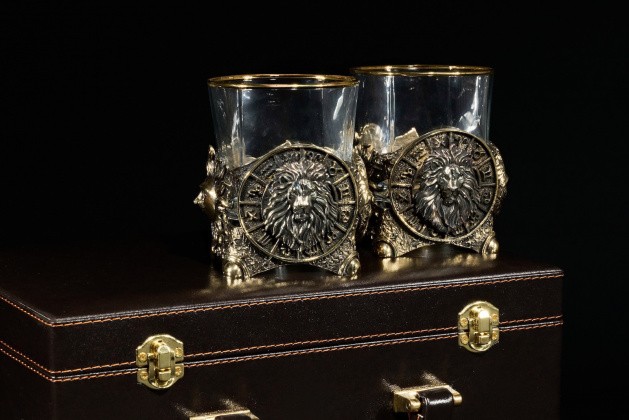 Стакан для виски Зодиак  "Лев" 2 шт.  в подарочном кейсе с художественным оформлением 310 мл