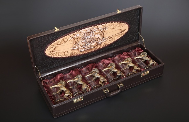 Набор пивных бокалов «Львы» 6 шт.  в подарочном футляре с художественным оформлением - фото №1