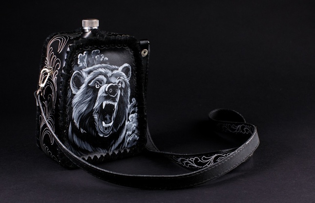 Фляжка 1000 мл. пирамида с ремнем - фото №3