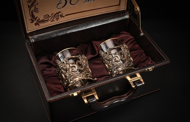 Стакан для виски  Юбилейный 50  лет  2шт. 310 мл в подарочном кейсе  с художественным оформлением - фото №1