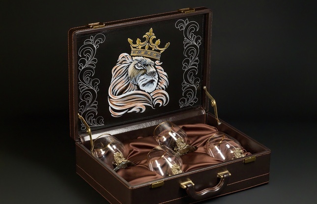 Бокал для коньяка  "Лев VIP"эконом   4 шт. в подарочном футляре с художественным оформлением  430 мл