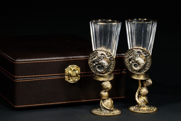 Набор лафитников для водки «Знаки Зодиака Козерог» (2 шт.) в подарочном футляре c художественным оформлением 50 мл