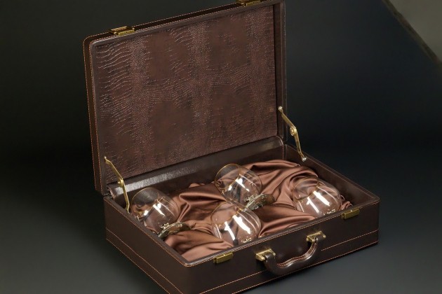 Бокал  для коньяка "Охотники на привале" эконом 430 мл 4 шт в подарочном футляре