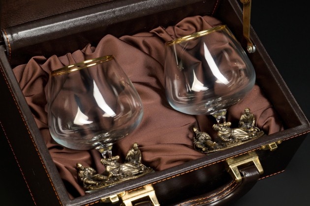 Бокал  для коньяка "Охотники на привале" эконом 430 мл 2 шт  в подарочном футляре