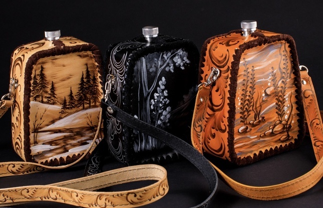 Фляжка 1000 мл. пирамида с ремнем - фото №1