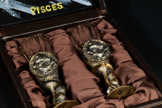 Набор лафитников для водки Знаки зодиака «Рыбы» 2 шт в подарочном футляре