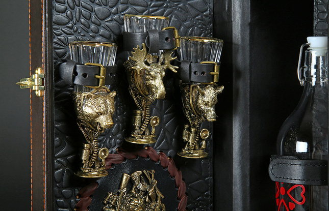 Кейс для алкоголя Арт-Мастер 12  "Охота Трофей" - фото №3