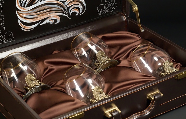 Бокал для коньяка  "Лев VIP"эконом   4 шт. в подарочном футляре с художественным оформлением  430 мл - фото №1