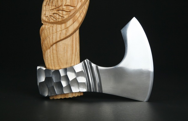 Топор Викинг, камень, резная ручка - фото №3