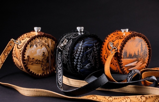 Фляжка 1000 мл. круглая с ремнем - фото №1