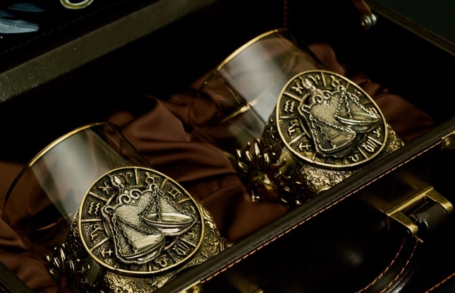 Стакан для виски Зодиак "Весы"  2 шт.  в подарочном кейсе с художественным оформлением 310 мл - фото №3