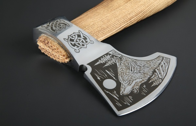Топор Русич, рисунок Волк - фото №2
