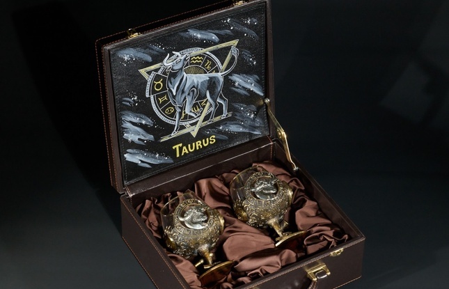 Бокал для коньяка Зодиак "Телец"  2 шт.  в подарочном футляре с художественным оформлением  430 мл - фото №1