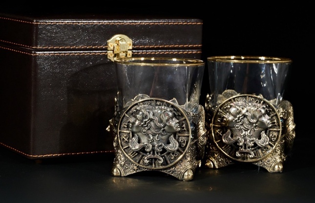 Стакан для виски Зодиак  "Близнецы" 2 шт.  в подарочном кейсе с художественным оформлением 310 мл