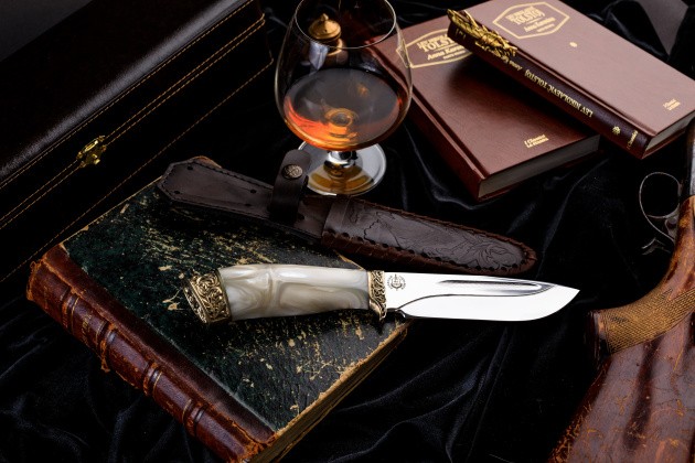 Нож туристический Беркут  сталь 95Х18 в подарочном футляре.