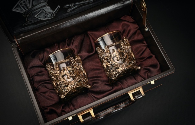 Стакан для виски   Юбилейный 45  лет  2 шт. 310 мл в подарочном кейсе  с художественным оформлением - фото №2