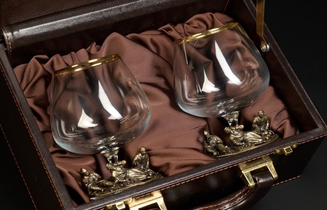 Бокал для коньяка "Охотники на привале"эконом   2 шт. в подарочном футляре с художественным оформлением  430 мл - фото №3