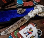 Нож «Джокер Эксклюзив» (мозаичный дамаск никелированный, ручная резьба рог лося, литье мельхиор)