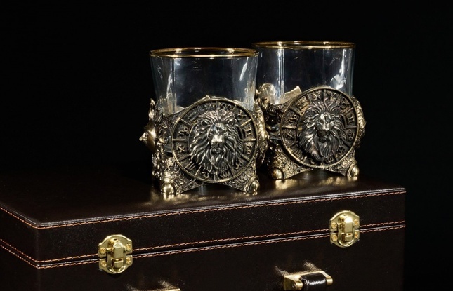 Стакан для виски Зодиак  "Лев" 2 шт.  в подарочном кейсе с художественным оформлением 310 мл - фото №1