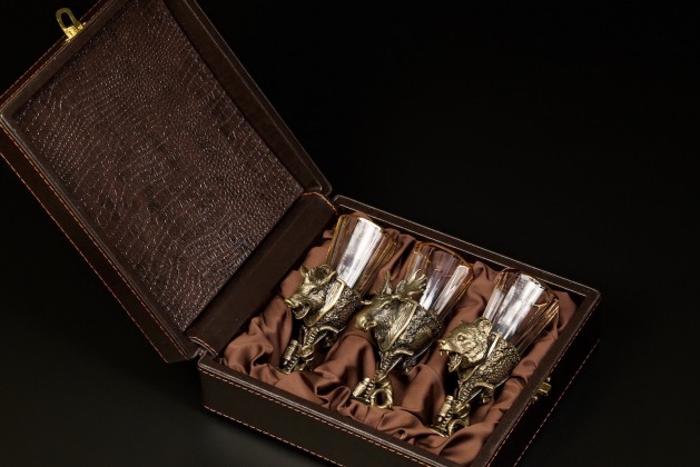 Набор рюмок-лафитников «Охотничьи трофеи»  3 шт в подарочном футляре