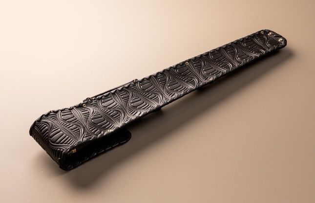 Чехол узкий тисненный накладка 3D + вилка - фото №1