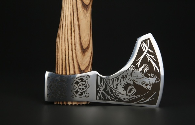 Топор Варяг,  рисунок Волк - фото №3