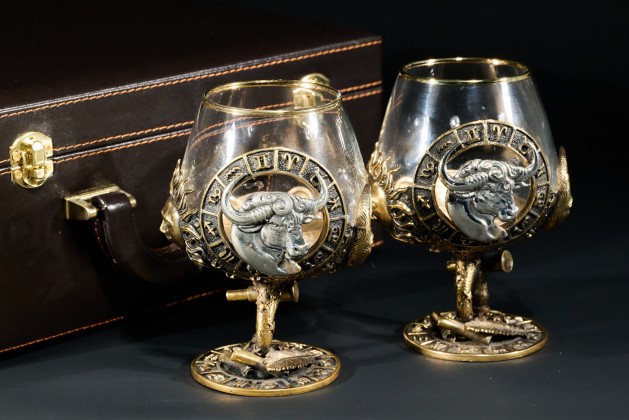 Бокал для коньяка Зодиак "Телец"  2 шт.  в подарочном футляре с художественным оформлением  430 мл