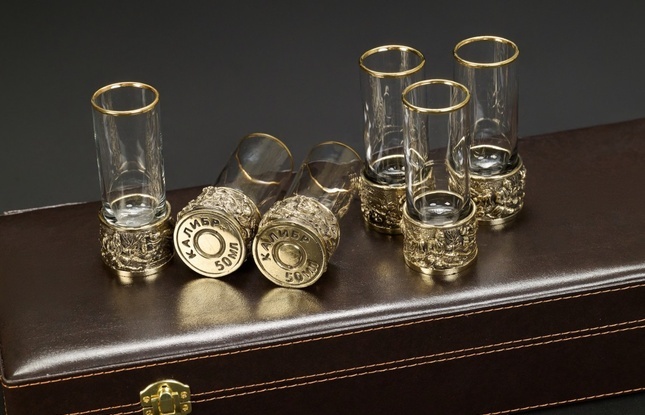 Набор стопок патрон  "Охотники на привале""  50 мл 6 шт  в подарочном футляре с художественным оформлением - фото №4