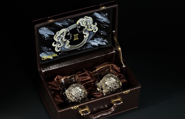 Стакан для виски Зодиак  "Близнецы" 2 шт.  в подарочном кейсе с художественным оформлением 310 мл - фото №2