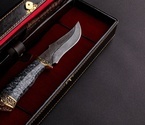 Подарочный нож «Клык 2» (дамасская сталь, акрил) в футляре - фото №2